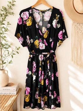 Torrid Floral Stretch Faux Wrap Dress Womens Size 3X Flutter Sleeve Sash